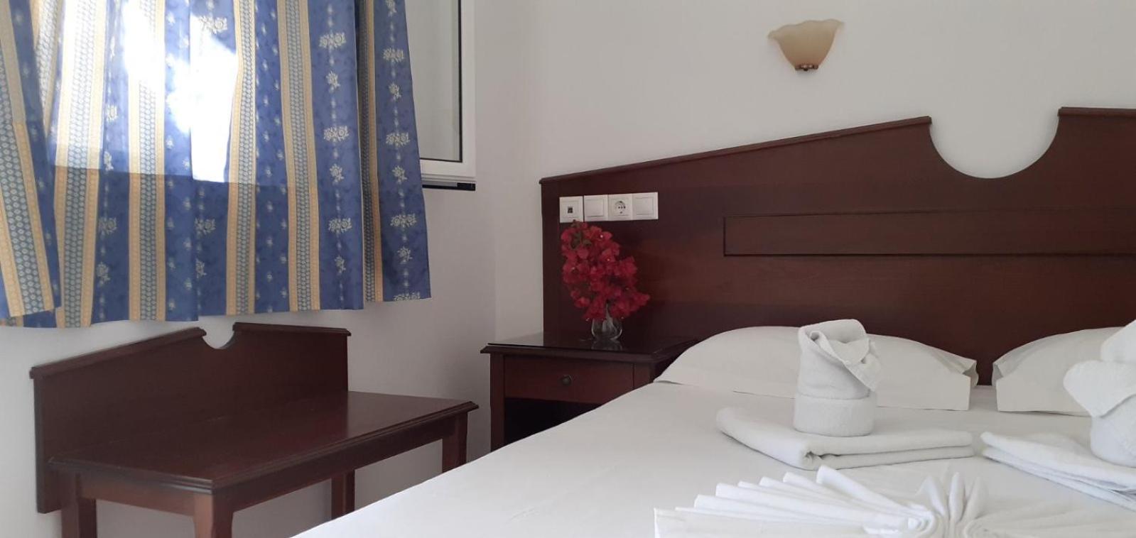 Elpis Rooms ไมโลโพตาส ภายนอก รูปภาพ
