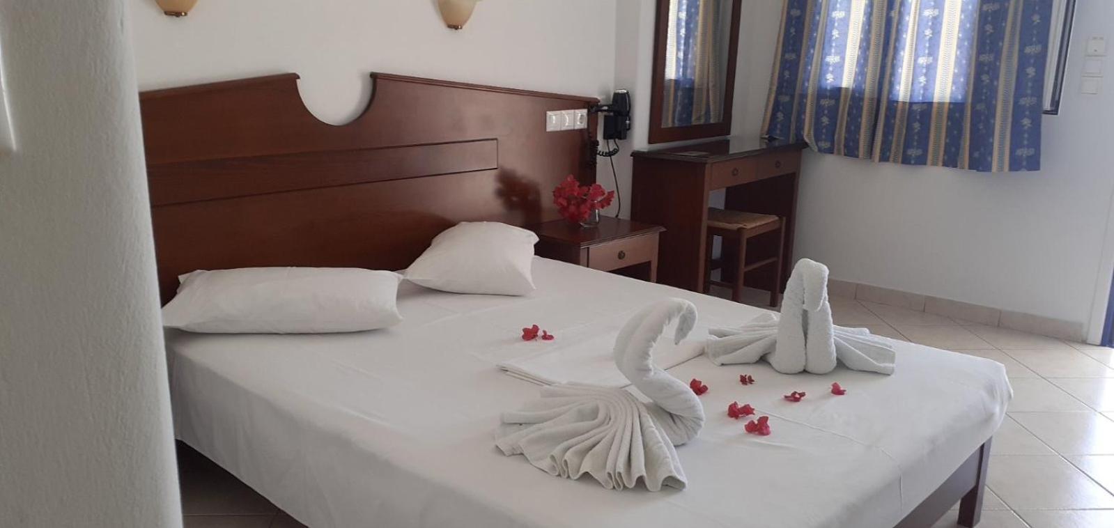 Elpis Rooms ไมโลโพตาส ภายนอก รูปภาพ